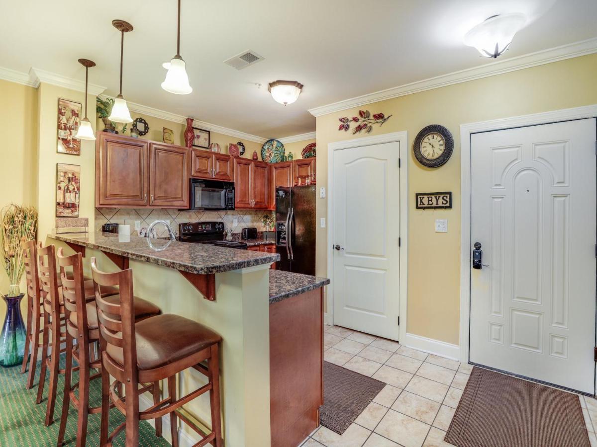 Downtown Delight, 2 Bedrooms, Pool, Hot Tub, Sleeps 6 Gatlinburg Exterior photo
