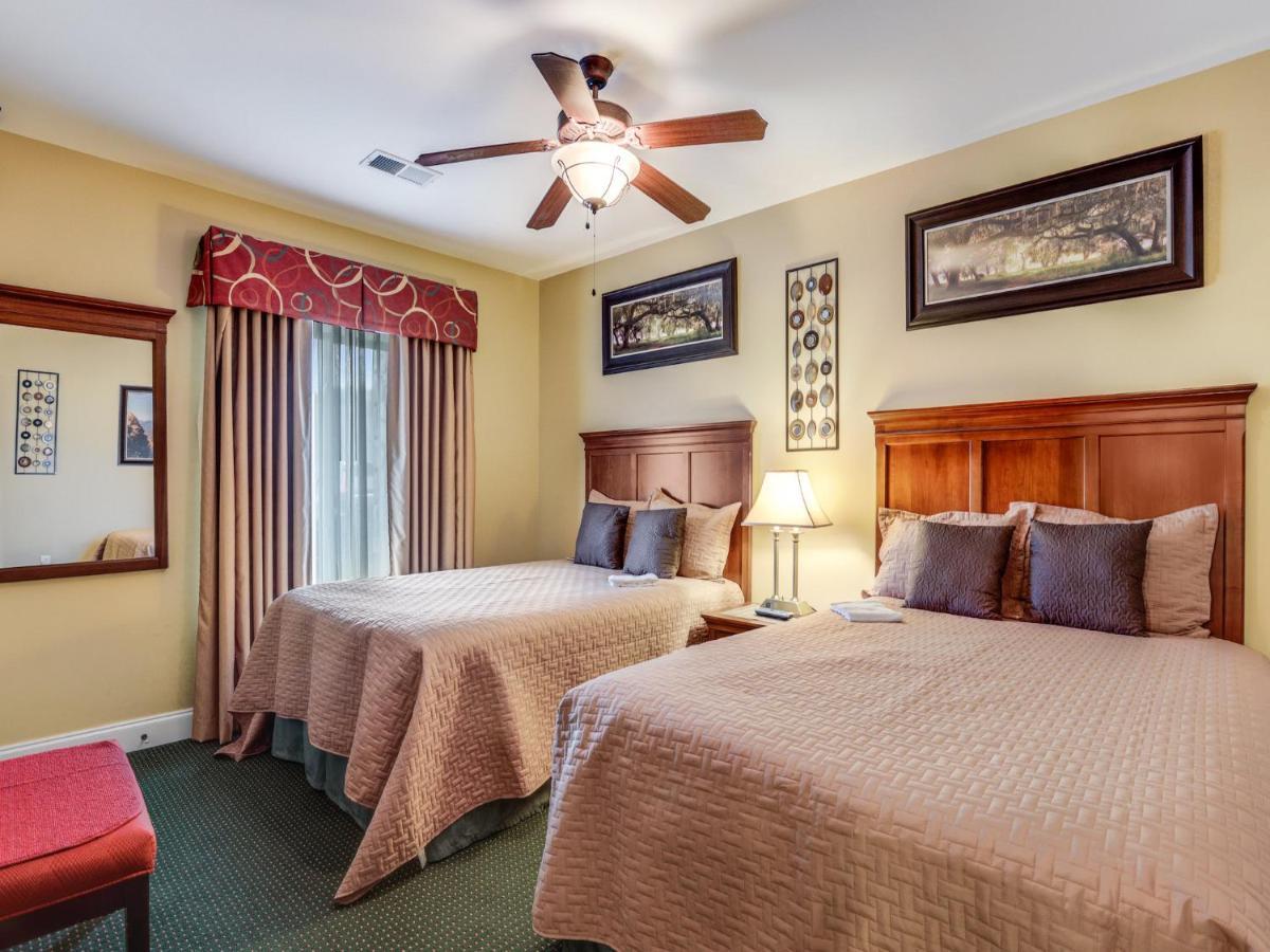 Downtown Delight, 2 Bedrooms, Pool, Hot Tub, Sleeps 6 Gatlinburg Exterior photo