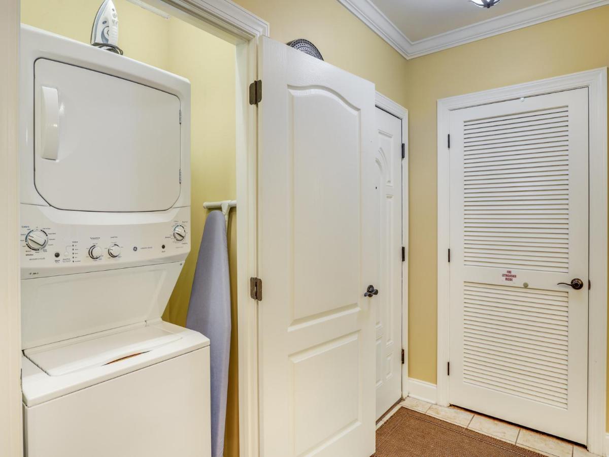 Downtown Delight, 2 Bedrooms, Pool, Hot Tub, Sleeps 6 Gatlinburg Exterior photo